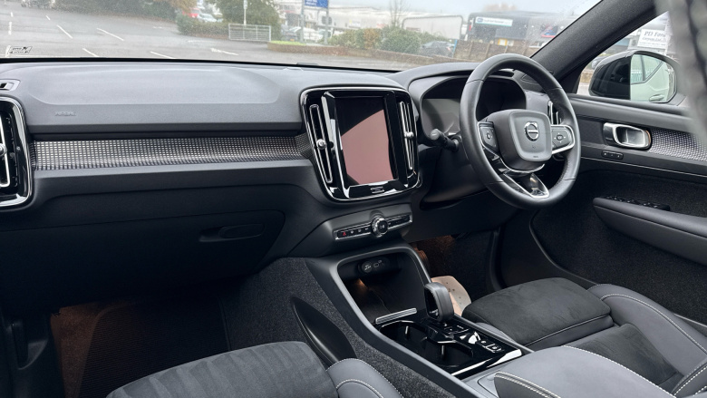 Volvo XC40 2.0 B3P Plus Dark 5dr Auto Petrol Estate